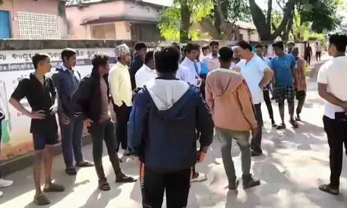 Odisha के रायगड़ा में बस-बाइक की टक्कर में 2 कॉलेज छात्रों की मौत