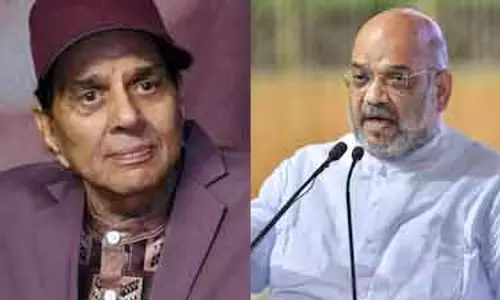 Amit Shah ने धर्मेंद्र की प्रार्थना सभा में उनकी याद में श्रद्धांजलि दी Amit Shah ने धर्मेंद्र की प्रार्थना सभा में उनकी याद में श्रद्धांजलि दी