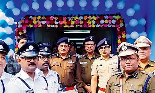 Police Commissioner ने भांगड़ डिवीजन में माधवपुर पुलिस स्टेशन का उद्घाटन किया Police Commissioner ने भांगड़ डिवीजन में माधवपुर पुलिस स्टेशन का उद्घाटन किया