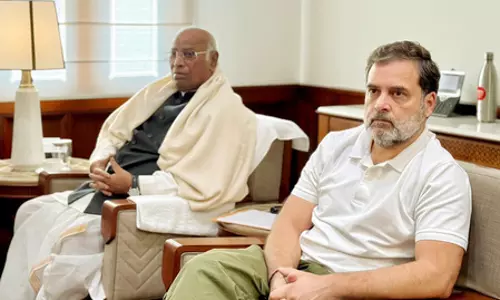 अरुणाचल प्रदेश में ट्रक हादसे पर खरगे, प्रियंका समेत राहुल गांधी ने जताया दुख