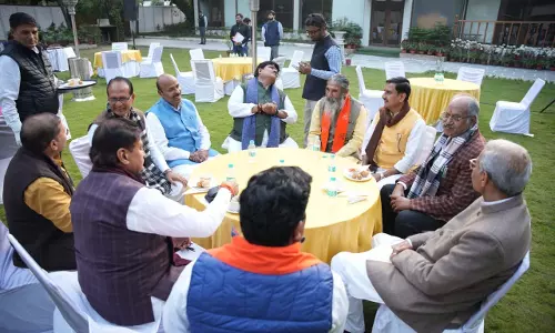 लोकसभा सांसद बृजमोहन अग्रवाल ने केंद्रीय कृषि मंत्री शिवराज सिंह चौहान की भेंट लोकसभा सांसद बृजमोहन अग्रवाल ने केंद्रीय कृषि मंत्री शिवराज सिंह चौहान की भेंट