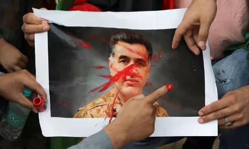 Pakistan के पूर्व जासूस प्रमुख को सैन्य अदालत से 14 साल का कठोर कारावास