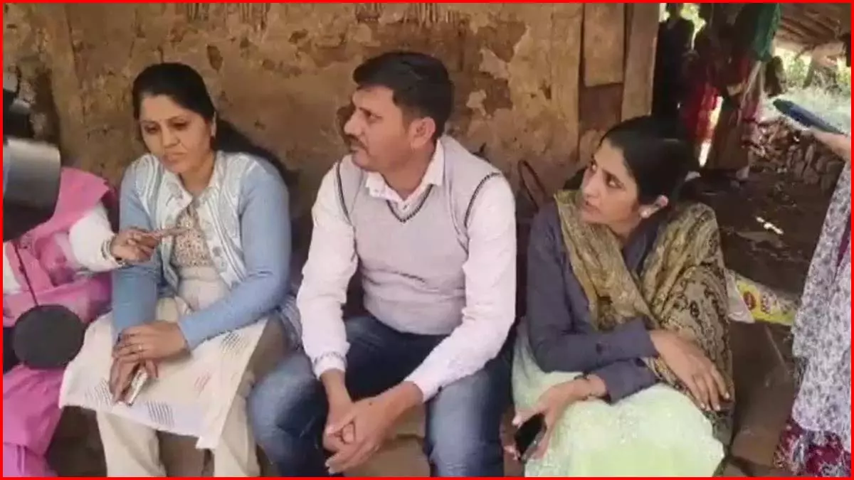 महिला पर बच्चे बेचने का आरोप, प्रशासन सख्त, शुरू हुई जांच महिला पर बच्चे बेचने का आरोप, प्रशासन सख्त, शुरू हुई जांच