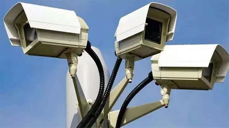 महाराष्ट्र के स्कूल अब ज़्यादा सुरक्षित: 89,000 से ज़्यादा संस्थानों में CCTV कैमरे लगाए गए महाराष्ट्र के स्कूल अब ज़्यादा सुरक्षित: 89,000 से ज़्यादा संस्थानों में CCTV कैमरे लगाए गए