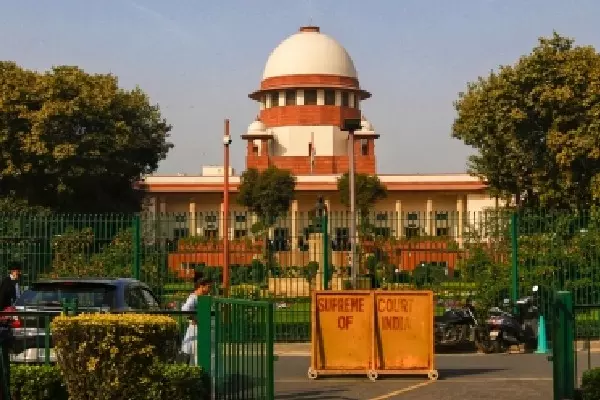 CJI कांत ने SC की आर्टिफिशियल इंटेलिजेंस कमेटी का पुनर्गठन किया CJI कांत ने SC की आर्टिफिशियल इंटेलिजेंस कमेटी का पुनर्गठन किया