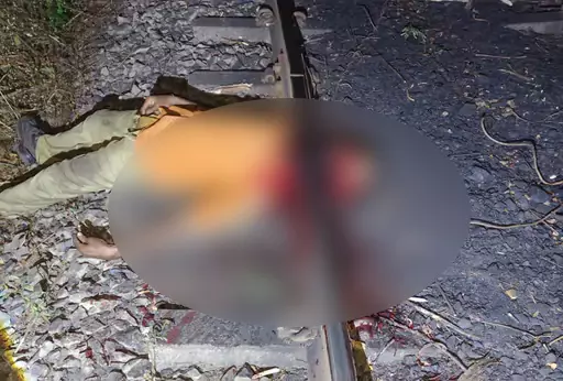 NTPC कर्मी की लाश रेलवे ट्रैक पर मिली, खुदकुशी की आशंका NTPC कर्मी की लाश रेलवे ट्रैक पर मिली, खुदकुशी की आशंका