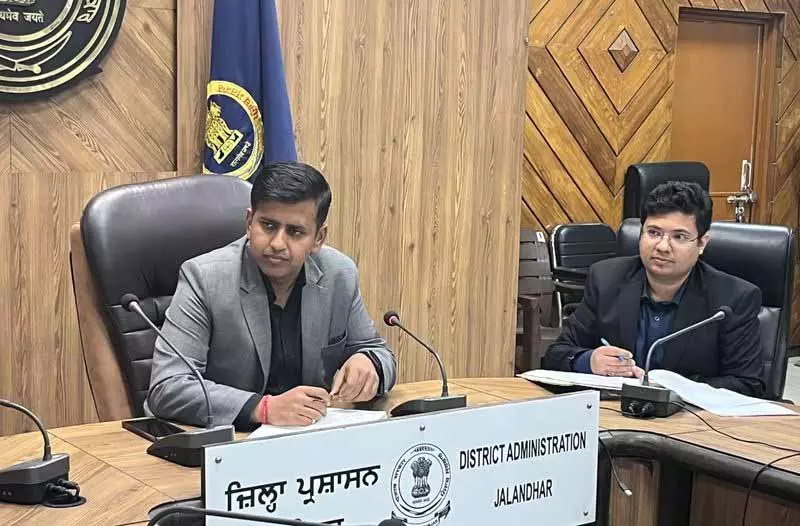 सतही जल परियोजना जल्द पूरी करें: DC सतही जल परियोजना जल्द पूरी करें: DC