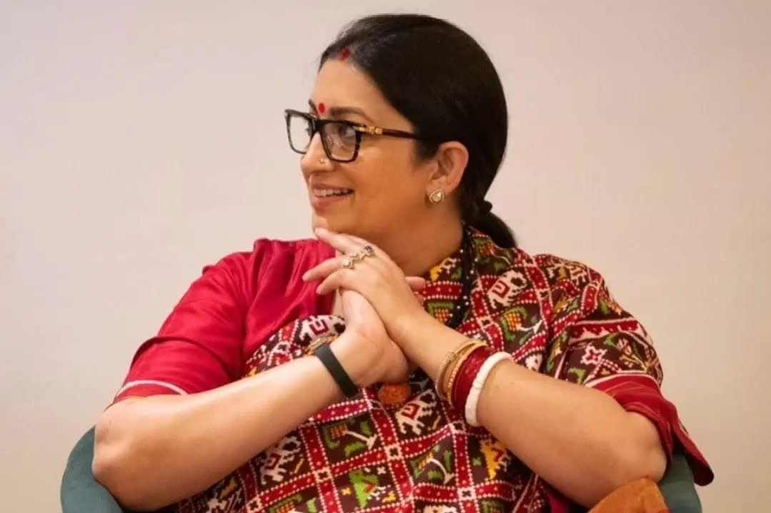 Dhurandhar के लिए स्मृति ईरानी का खास संदेश, टीम की जमकर तारीफ़ Dhurandhar के लिए स्मृति ईरानी का खास संदेश, टीम की जमकर तारीफ़