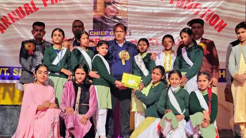 जीवन में सफलता के लिए नैतिक मूल्य और नौकरी-उन्मुख शिक्षा ज़रूरी है: Himachal Speaker जीवन में सफलता के लिए नैतिक मूल्य और नौकरी-उन्मुख शिक्षा ज़रूरी है: Himachal Speaker