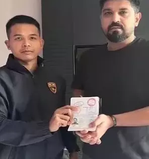 Goa क्लब फायर केस: थाईलैंड में लूथरा ब्रदर्स गिरफ्तार, तस्वीरें सामने आईं Goa क्लब फायर केस: थाईलैंड में लूथरा ब्रदर्स गिरफ्तार, तस्वीरें सामने आईं