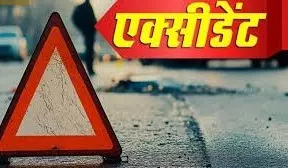 Farrukhabad: भाई-बहनों की बाइक पर DCM टक्कर, वाहन 10 मीटर तक घसीटा Farrukhabad: भाई-बहनों की बाइक पर DCM टक्कर, वाहन 10 मीटर तक घसीटा