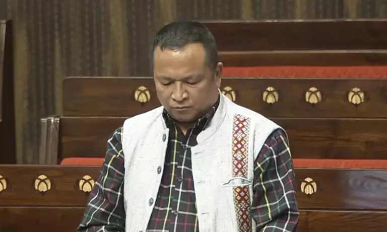 Mizoram सांसद ने केंद्र से आदिवासियों को भेजे जा रहे टैक्स नोटिस रोकने की मांग की Mizoram सांसद ने केंद्र से आदिवासियों को भेजे जा रहे टैक्स नोटिस रोकने की मांग की