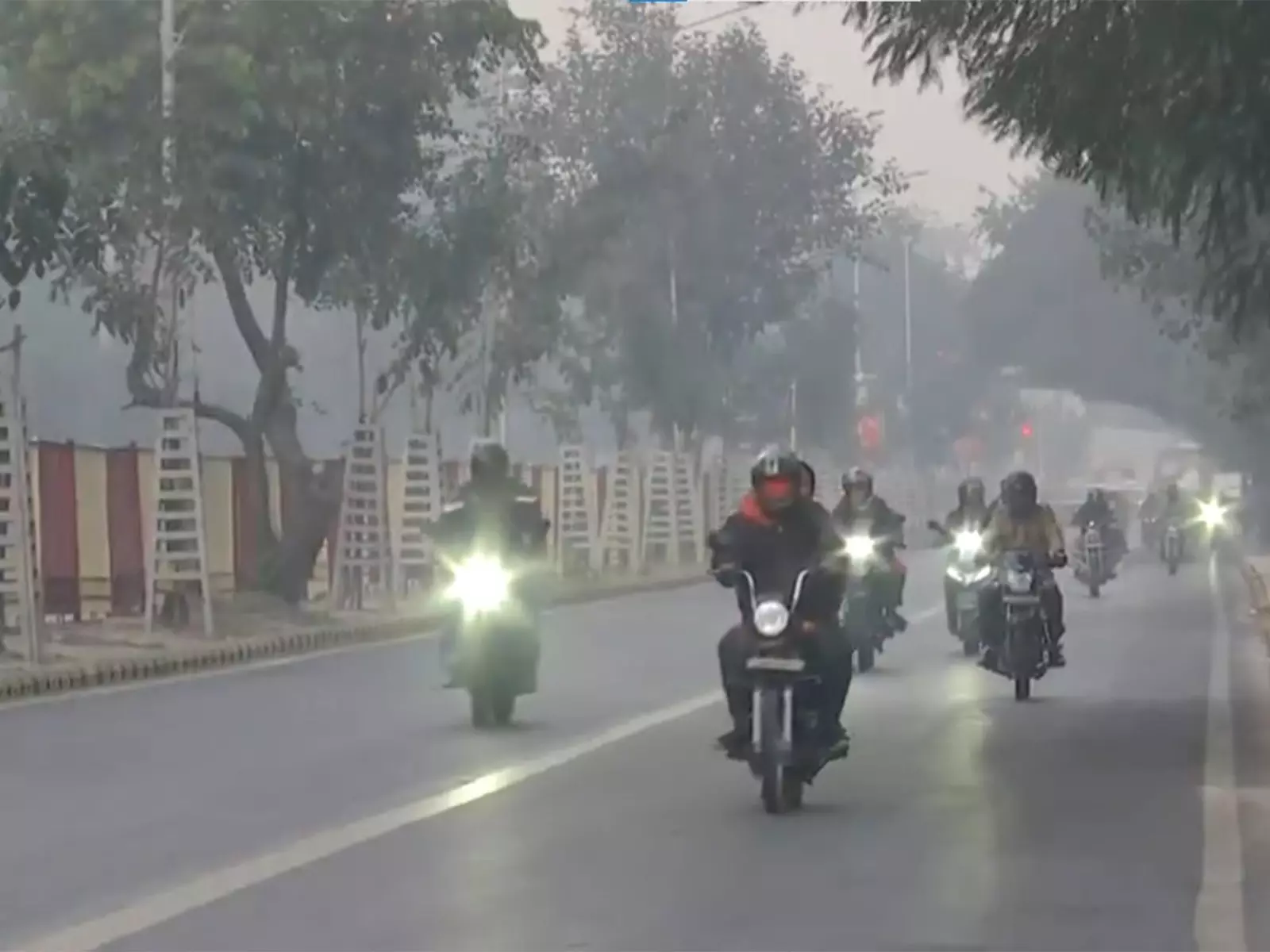 दिल्ली-NCR की हवा में मामूली सुधार दिल्ली-NCR की हवा में मामूली सुधार