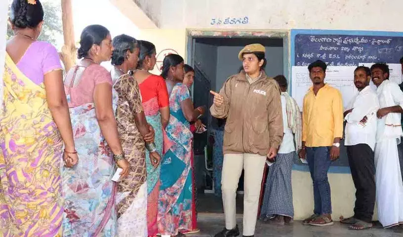 Mahabubnagar जिले में चुनाव के पहले चरण में 83.04 प्रतिशत वोटिंग दर्ज की गई Mahabubnagar जिले में चुनाव के पहले चरण में 83.04 प्रतिशत वोटिंग दर्ज की गई