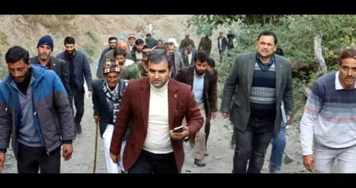 DC Ramban ने दूरदराज के गांवों में जनसंपर्क शिविर आयोजित किए DC Ramban ने दूरदराज के गांवों में जनसंपर्क शिविर आयोजित किए