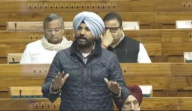 Punjab कांग्रेस सांसद का गृह मंत्री से आग्रह, कानून-व्यवस्था बनाए रखें Punjab कांग्रेस सांसद का गृह मंत्री से आग्रह, कानून-व्यवस्था बनाए रखें