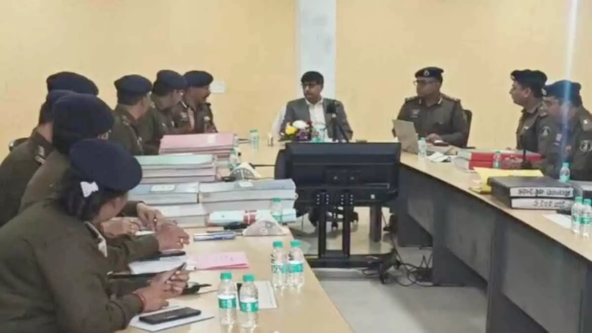 DGP अरुणदेव गौतम का रायपुर पुलिस कंट्रोल रूम में औचक निरीक्षण DGP अरुणदेव गौतम का रायपुर पुलिस कंट्रोल रूम में औचक निरीक्षण