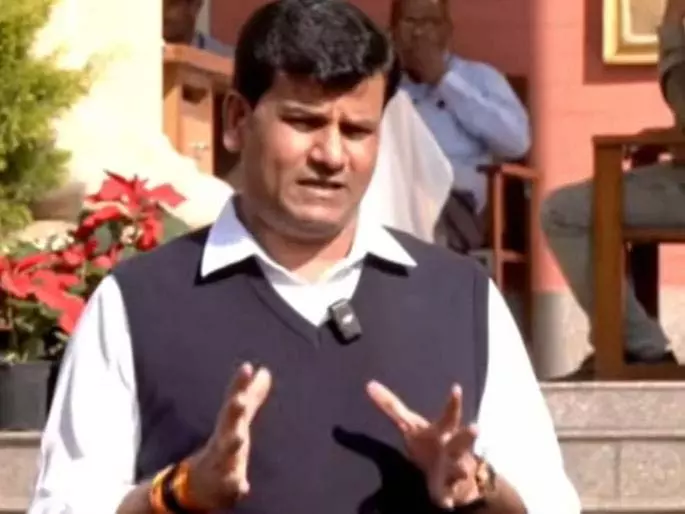 तेंदुओं को पालतू जानवर का दर्जा दिया जाए, विधायक Ravi Rana की अनोखी मांग तेंदुओं को पालतू जानवर का दर्जा दिया जाए, विधायक Ravi Rana की अनोखी मांग