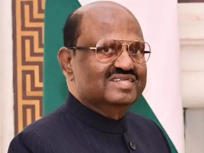 SIR अभ्यास के तहत आनंदा बोस ने रजिस्टर कराया अपना नाम SIR अभ्यास के तहत आनंदा बोस ने रजिस्टर कराया अपना नाम
