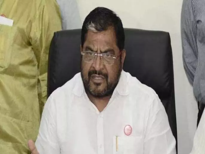 Raju Shetty ने चीनी मिलों से ब्याज सहित 2,000 करोड़ रुपये के पेमेंट की मांग की Raju Shetty ने चीनी मिलों से ब्याज सहित 2,000 करोड़ रुपये के पेमेंट की मांग की