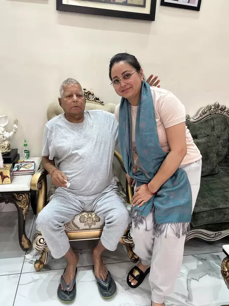 लालू यादव की बेटी रोहिणी आचार्य की मांग, लड़कियों के लिए मायका बने सुरक्षित जगह लालू यादव की बेटी रोहिणी आचार्य की मांग, लड़कियों के लिए मायका बने सुरक्षित जगह