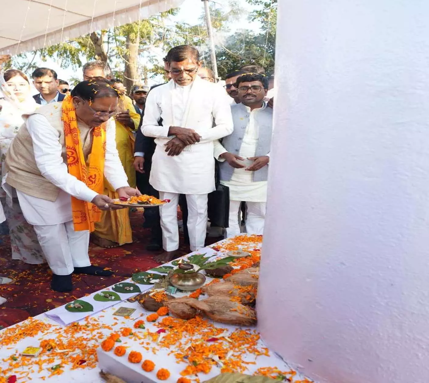 गायत्री मंत्र मानव जीवन को ऊर्जावान और संस्कारित बनाते हैं: मुख्यमंत्री साय गायत्री मंत्र मानव जीवन को ऊर्जावान और संस्कारित बनाते हैं: मुख्यमंत्री साय