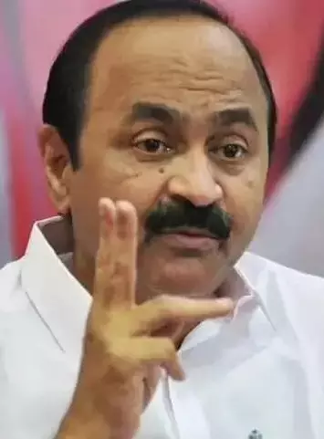 केरल के नेता प्रतिपक्ष सतीशन ने सीएम विजयन पर ‘कुशासन’ का आरोप लगाया केरल के नेता प्रतिपक्ष सतीशन ने सीएम विजयन पर ‘कुशासन’ का आरोप लगाया