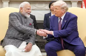 पीएम मोदी-अमेरिकी राष्ट्रपति ट्रंप के बीच फोन पर बातचीत, इन मुद्दों पर हुई चर्चा पीएम मोदी-अमेरिकी राष्ट्रपति ट्रंप के बीच फोन पर बातचीत, इन मुद्दों पर हुई चर्चा