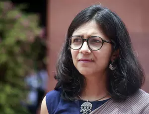 स्वाति मालीवाल का आरोप, दिल्ली में 9वीं फेल छात्रों को जबरन भेजा जा रहा एनआईओएस स्वाति मालीवाल का आरोप, दिल्ली में 9वीं फेल छात्रों को जबरन भेजा जा रहा एनआईओएस