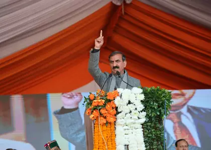 हिमाचल CM ने आर्थिक व प्राकृतिक चुनौतियों पर किया जोर हिमाचल CM ने आर्थिक व प्राकृतिक चुनौतियों पर किया जोर