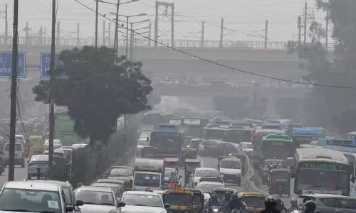 पैनल ने Delhi-NCR में खराब AQI के लिए गाड़ियों से निकलने वाले धुएं को ज़िम्मेदार ठहराया पैनल ने Delhi-NCR में खराब AQI के लिए गाड़ियों से निकलने वाले धुएं को ज़िम्मेदार ठहराया