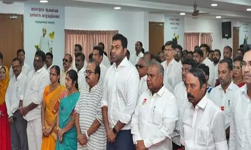 Tamil Nadu: विजय की CM बनने की इच्छा के बीच TVK ने अहम पोल पैनल बनाए Tamil Nadu: विजय की CM बनने की इच्छा के बीच TVK ने अहम पोल पैनल बनाए