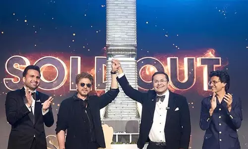 Shah Rukh Khan ने दुबई में इतिहास रचा