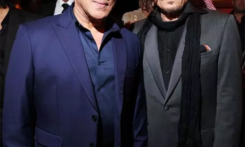 Salman Khan और जॉनी डेप ने रेड सी फिल्म फेस्टिवल में एक साथ फोटो खिंचवाई Salman Khan और जॉनी डेप ने रेड सी फिल्म फेस्टिवल में एक साथ फोटो खिंचवाई