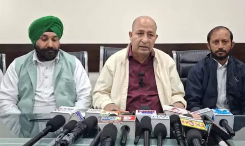 शाहीन ने Kashmiri प्रवासियों की समस्याओं के समाधान के लिए प्रधानमंत्री और गृह मंत्री से हस्तक्षेप की मांग की शाहीन ने Kashmiri प्रवासियों की समस्याओं के समाधान के लिए प्रधानमंत्री और गृह मंत्री से हस्तक्षेप की मांग की