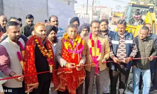 MLA ने कठुआ में 50 लाख रुपये के नाले के निर्माण का शुभारंभ किया