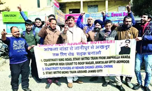 MSJK ने बढ़ती ट्रैफिक समस्याओं के खिलाफ विरोध प्रदर्शन किया