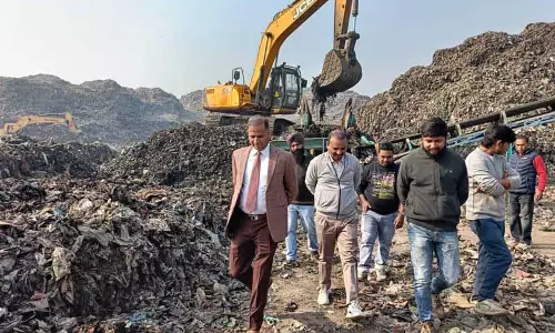 MC के एडिशनल कमिश्नर ने बायो-रिमेडिएशन काम का रिव्यू किया MC के एडिशनल कमिश्नर ने बायो-रिमेडिएशन काम का रिव्यू किया