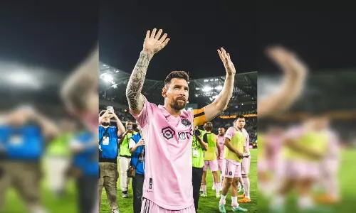 Lionel Messi: लियोनल मेसी तीन दिवसीय दौरे पर भारत आ रहे हैं, ऐसा है फुटबॉल लीजेंड का कार्यक्रम Lionel Messi: लियोनल मेसी तीन दिवसीय दौरे पर भारत आ रहे हैं, ऐसा है फुटबॉल लीजेंड का कार्यक्रम