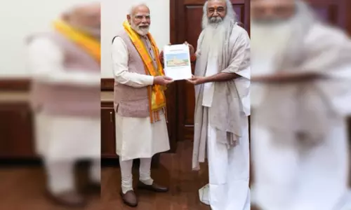 आचार्य प्रमोद कृष्णम की पीएम मोदी से मुलाकात