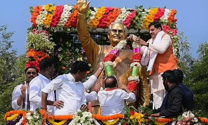 Andhra : वाजपेयी का व्यक्तित्व प्रेरणास्रोत है मध्य प्रदेश के मुख्यमंत्री