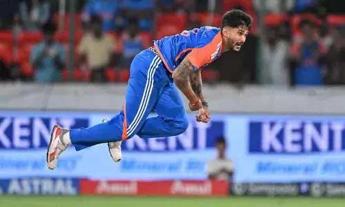 नीतीश रेड्डी ने T20 में हैट्रिक बनाई.. लेकिन आंध्र को हार का सामना करना पड़ा नीतीश रेड्डी ने T20 में हैट्रिक बनाई.. लेकिन आंध्र को हार का सामना करना पड़ा
