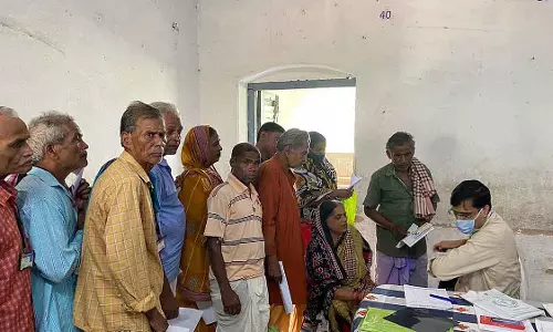 नासिक कलेक्टर ने सीनियर सिटिज़न्स के लिए हेल्थ कैंप और NCD स्क्रीनिंग के आदेश दिए