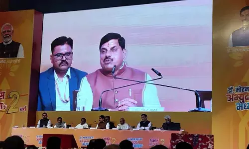 MP : CM सरकार के 2 साल पूरे, उपलब्धियों की किताब लॉन्च की MP : CM सरकार के 2 साल पूरे, उपलब्धियों की किताब लॉन्च की