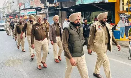 चुनावों से पहले Tarn Taran और भिखीविंड में फ्लैग मार्च निकाला गया चुनावों से पहले Tarn Taran और भिखीविंड में फ्लैग मार्च निकाला गया