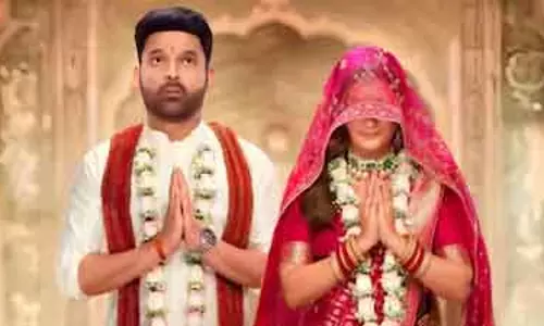 Suniel Shetty ने किस किस को प्यार करूं 2 स्क्रीनिंग में बिंदास और स्टाइलिश एंट्री की Suniel Shetty ने किस किस को प्यार करूं 2 स्क्रीनिंग में बिंदास और स्टाइलिश एंट्री की