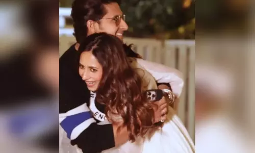 Sargun Mehta और रवि दुबे ने मनाया ‘वेडिंग मैडनेस’ के 12 साल का जश्न Sargun Mehta और रवि दुबे ने मनाया ‘वेडिंग मैडनेस’ के 12 साल का जश्न