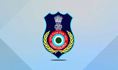 सीनियर OAS अधिकारी से 4 लाख रुपये की जबरन वसूली के आरोप में दो लोग गिरफ्तार