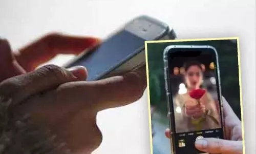 Video Call की घटना के बाद मुंबई का व्यापारी फंसा Video Call की घटना के बाद मुंबई का व्यापारी फंसा