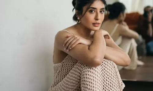 द ग्रेट शम्सुद्दीन फैमिली की शूटिंग का अनुभव पुरानी जिंदगी में लौटने जैसा: कृतिका कामरा द ग्रेट शम्सुद्दीन फैमिली की शूटिंग का अनुभव पुरानी जिंदगी में लौटने जैसा: कृतिका कामरा